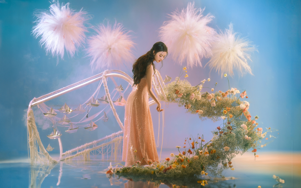 王楚然梦幻漂流瓶4K高清壁纸 3840x2400美女图片下载