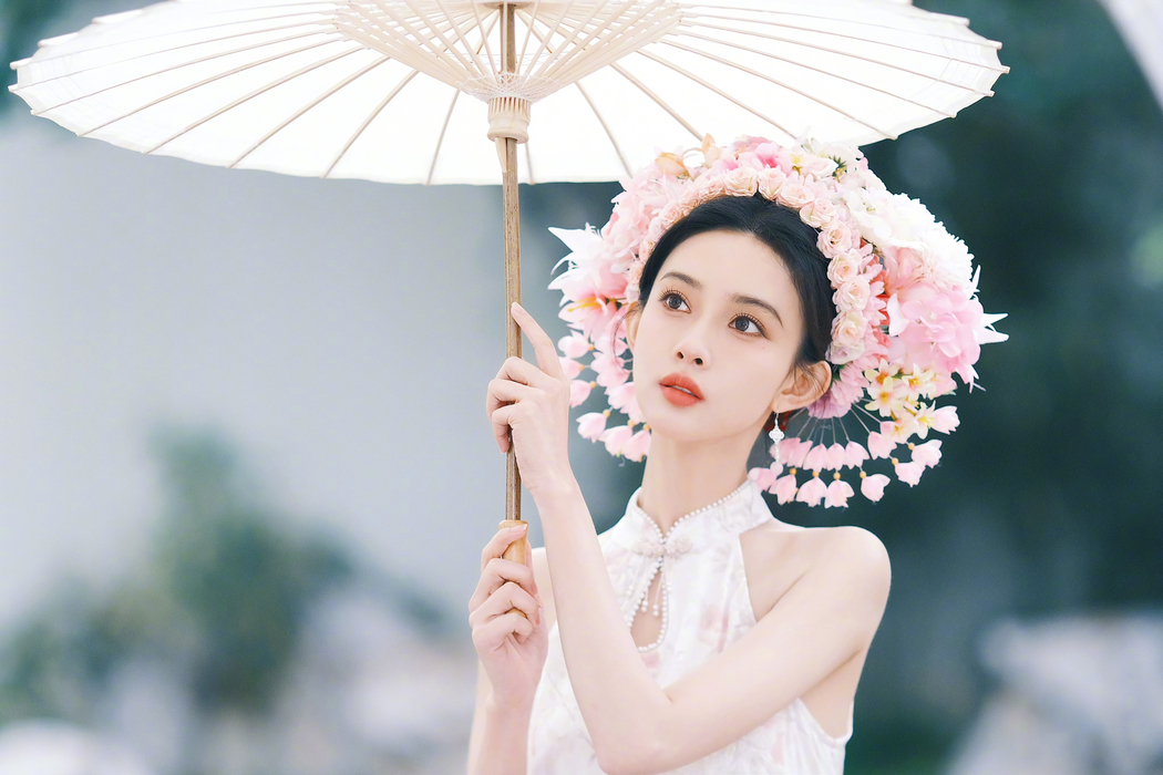 古风美女孟子义油纸伞4K超清壁纸3840x2560下载