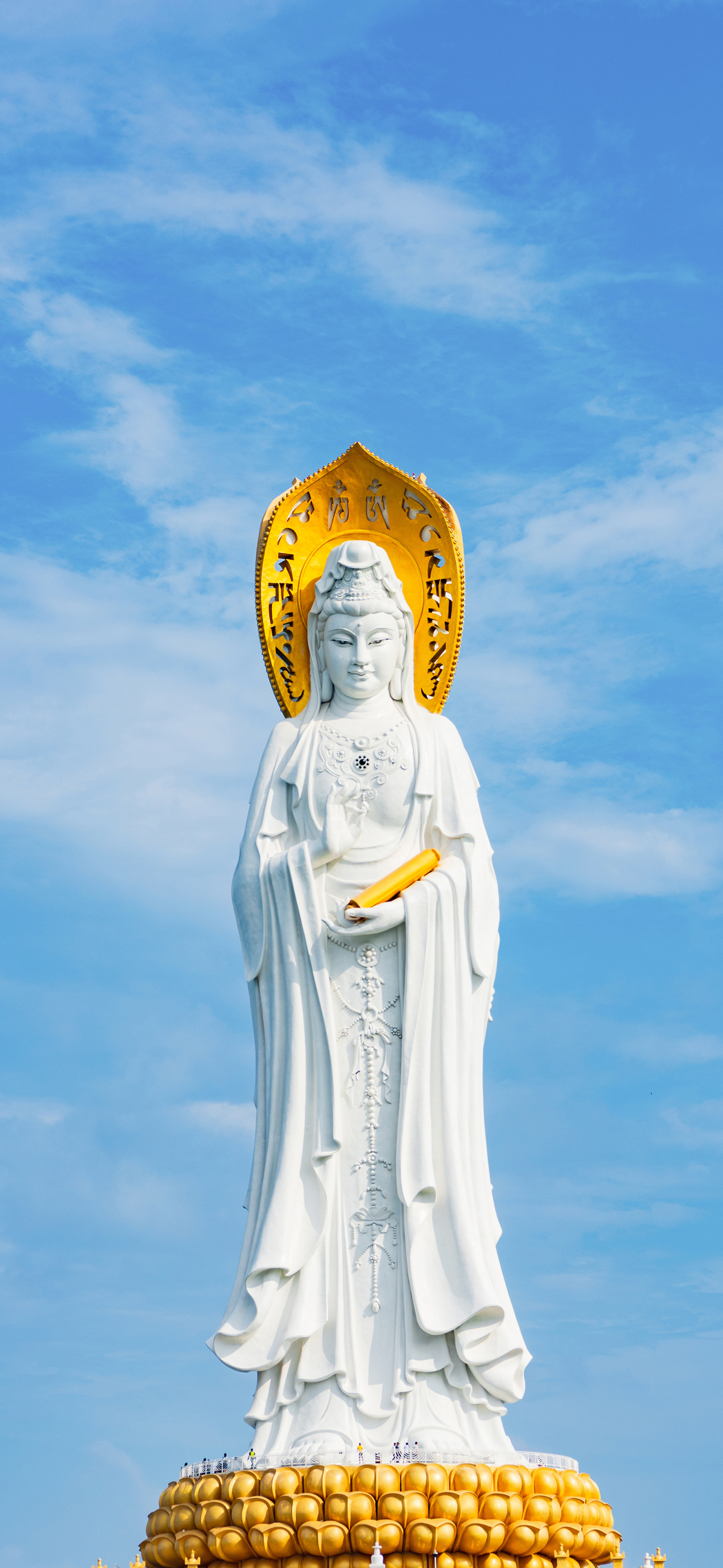 蓝海观音菩萨4K超高清手机壁纸 1773x3840 免费下载