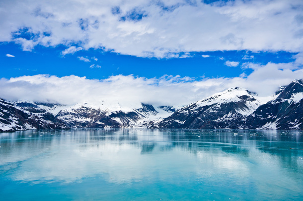 高清PNG透明背景素材，湖水雪山蓝天风景图片，设计下载