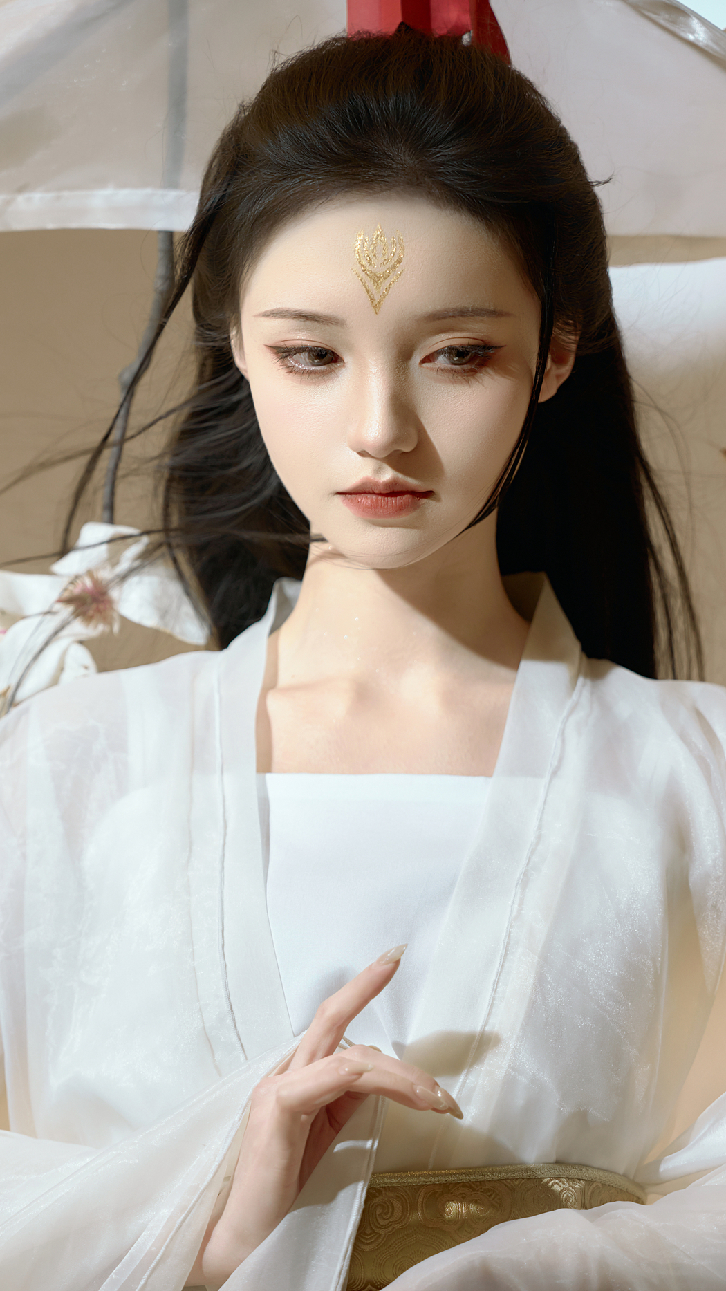 古风白衣女子4K超高清手机壁纸 2160x3840 免费下载