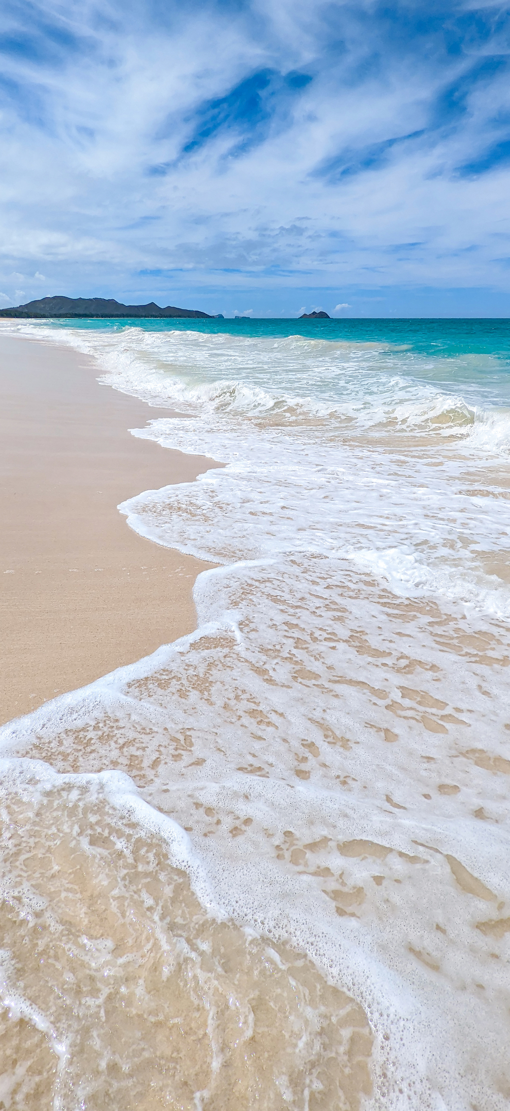 海边沙滩海浪4K超清壁纸，1763x3840高清手机图片下载