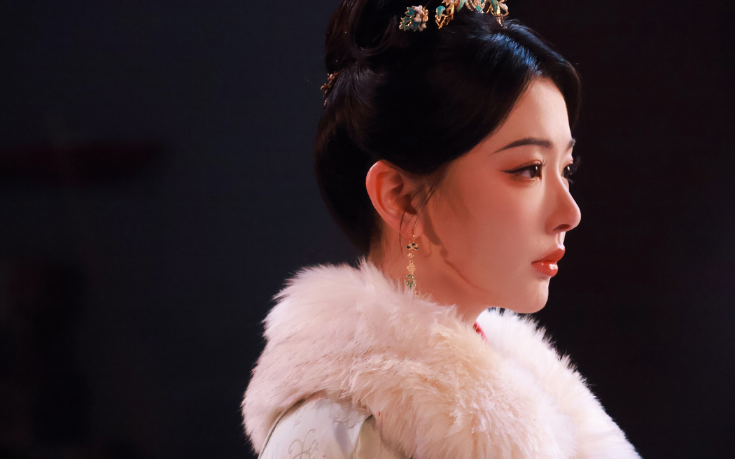 唯美孔雪儿侧脸4K高清壁纸 3840x2400 下载