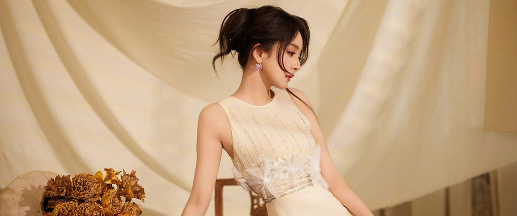 优雅杨幂4K高清壁纸，3440x1440带鱼屏专属下载