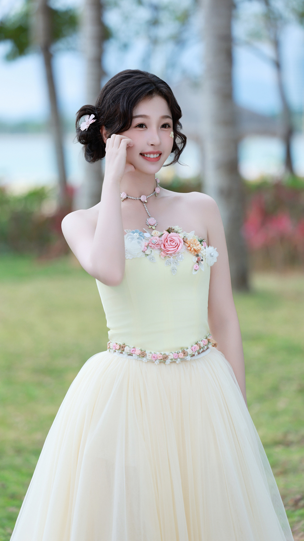 虞书欣旅行美照 4K竖屏手机壁纸 高清2160x3840 下载