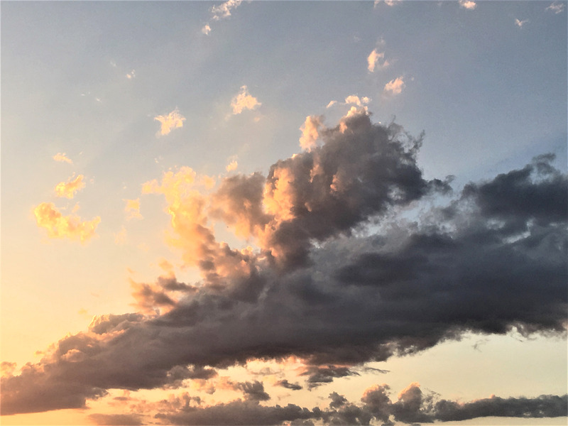夕阳红云晕染高清PNG透明背景风景图片素材下载