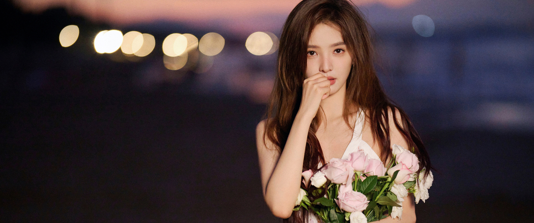 章若楠粉色玫瑰唯美壁纸，4K高清带鱼屏3440x1440美女图片下载