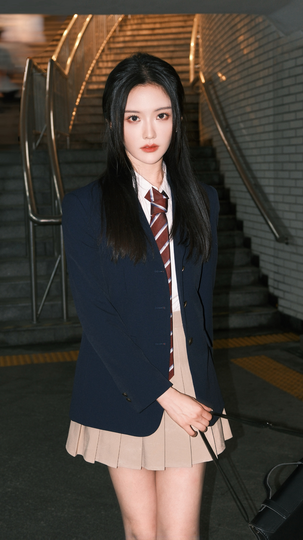 王艺瑾竖屏4K高清手机壁纸 2160x3840 免费下载