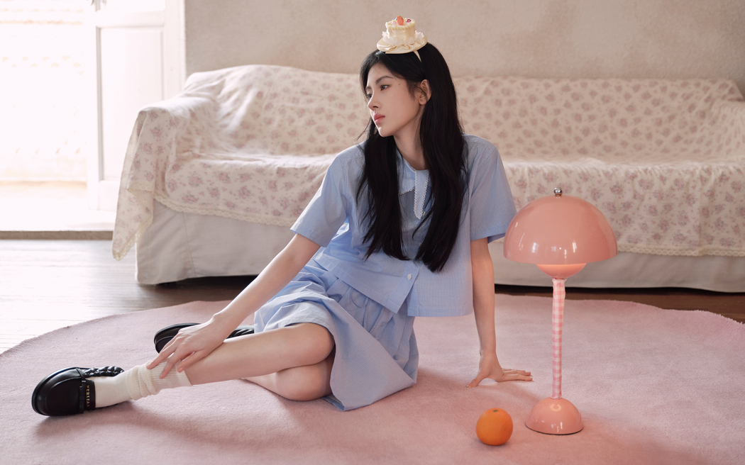 鞠婧祎公主蛋糕头饰4K超清壁纸，3840x2400高清美图下载