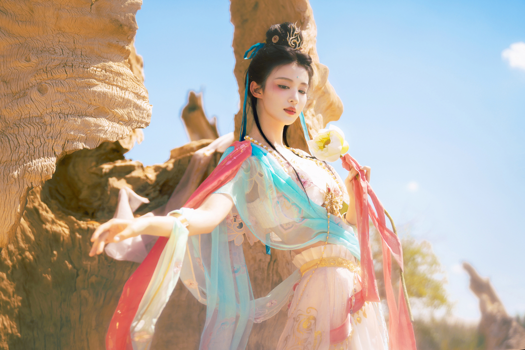 王楚然敦煌神女4K超高清壁纸 3840x2560 下载