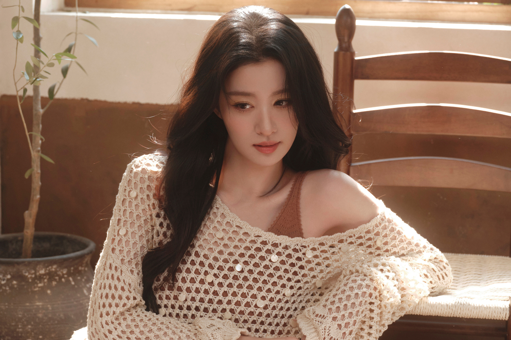 王楚然4K超清壁纸，安静美女高清图片3840x2560下载