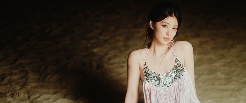 王楚然粉色长裙沙滩美照，4K高清壁纸3440x1440带鱼屏下载