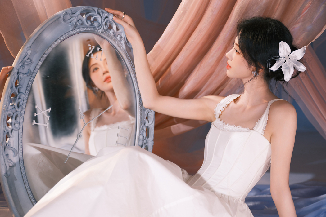 鞠婧祎白色裙装4K高清壁纸，优雅美女图片3840x2560下载