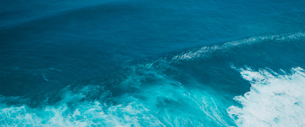 4K高清，3440x1440带鱼屏专属蓝色海洋海水风景壁纸下载