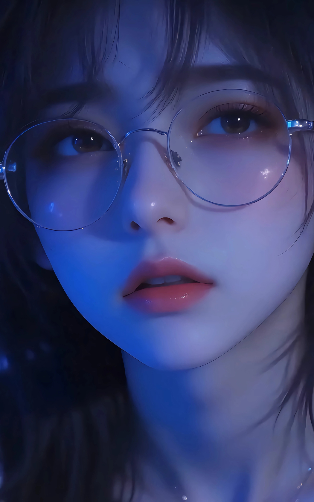 高清4K竖屏 | 戴眼镜的漂亮女生手机壁纸 2400x3840下载