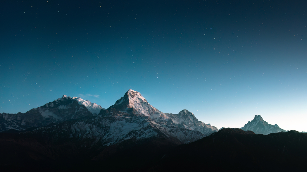 喜马拉雅山绝美夜景4K超高清风景壁纸（3857x2160）免费下载