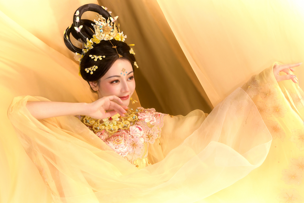 迪丽热巴中秋主题4K高清天女散花壁纸（4000x2679）下载