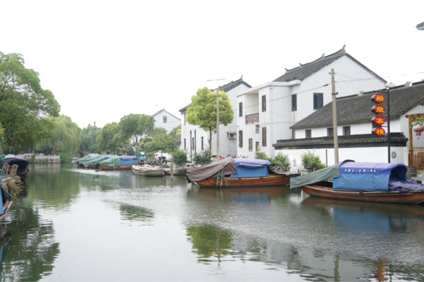 高清透明PNG背景素材，古镇河畔老房摄影风景设计图片下载