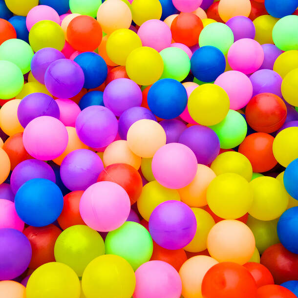 高清透明五彩气球PNG设计素材底纹元素下载