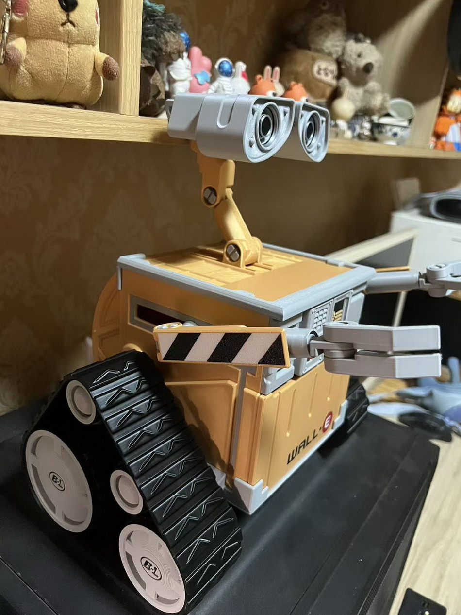 3D打印项目：可动瓦力（纸巾盒）打印拼装完成