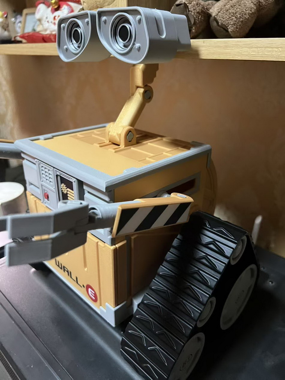 3D打印项目：可动瓦力（纸巾盒）打印拼装完成