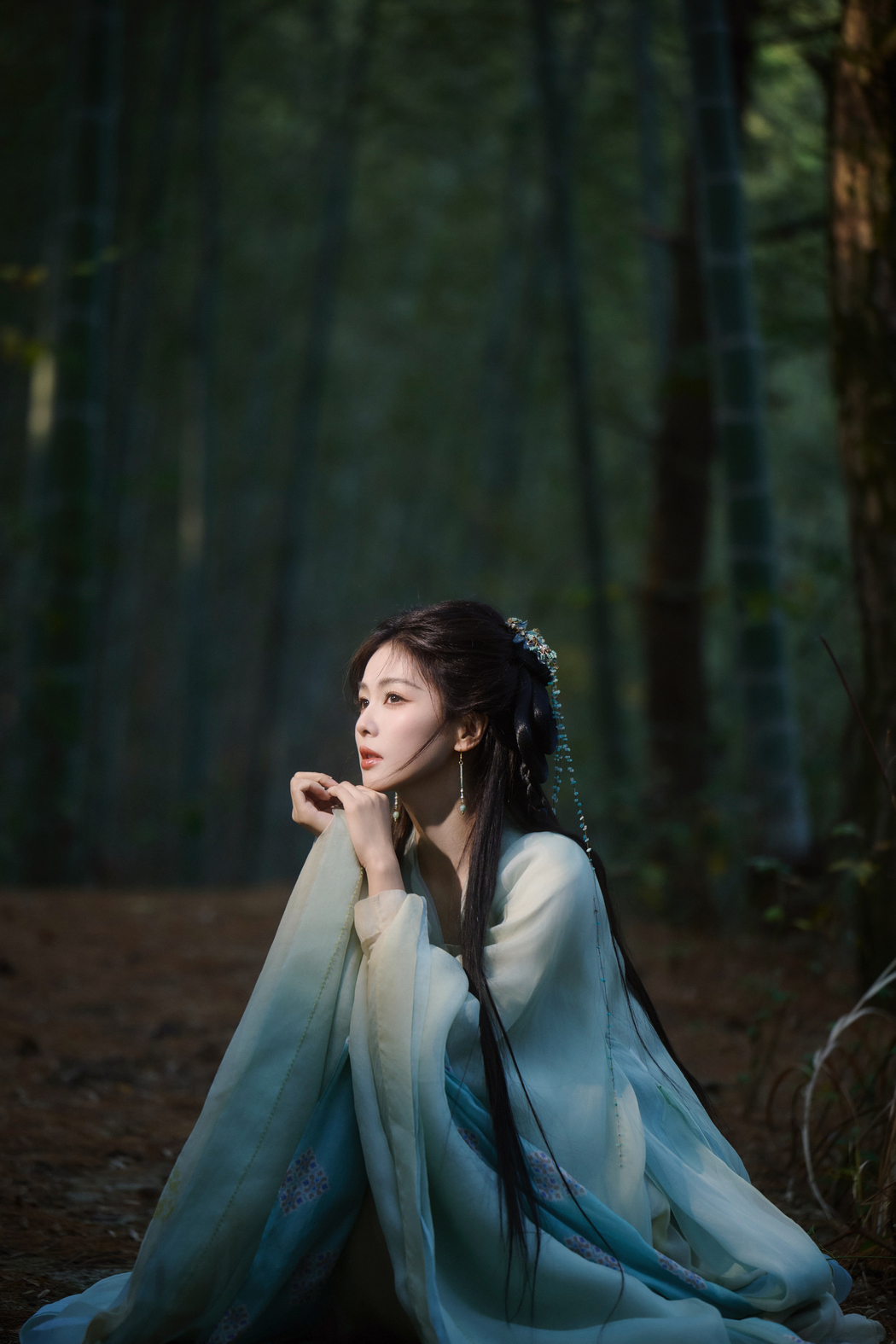 竹林古风白鹿唯美4K竖屏手机壁纸高清3000x4500免费下载 竹林古风白鹿唯美4K竖屏手机壁纸高清3000x4500免费下载