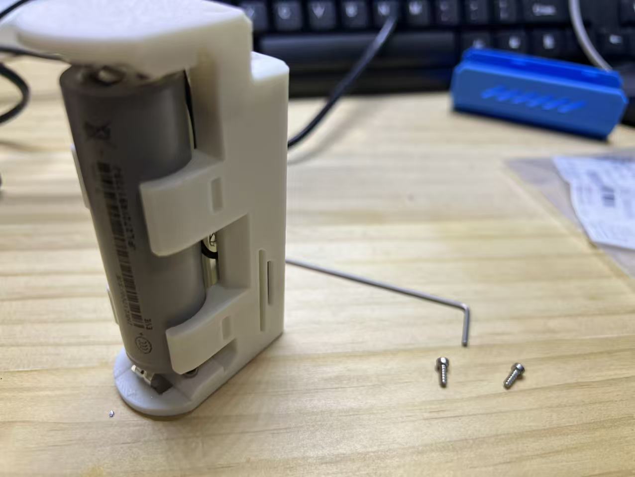 3D打印项目：移动充电宝(可更换电池21700)