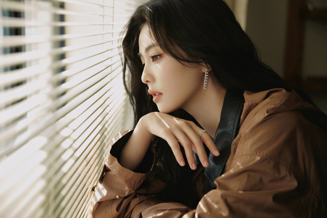 白鹿高清5K美女壁纸 百叶窗风格4K图片5000x3333免费下载 白鹿高清5K美女壁纸 百叶窗风格4K图片5000x3333免费下载