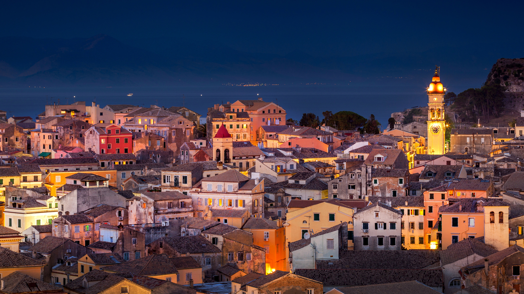 希腊科孚岛夜晚风景4K高清壁纸3840x2160免费下载