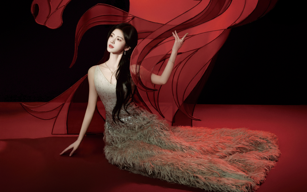 鞠婧祎长礼服漂亮裙子4k横屏高清壁纸3840x2400免费下载