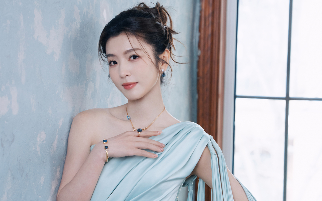 李云霄4K高清美女壁纸3840x2400免费下载