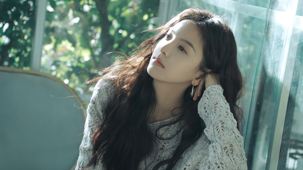 章若楠清新阳光车机美女4K横屏高清壁纸3840x2160免费下载