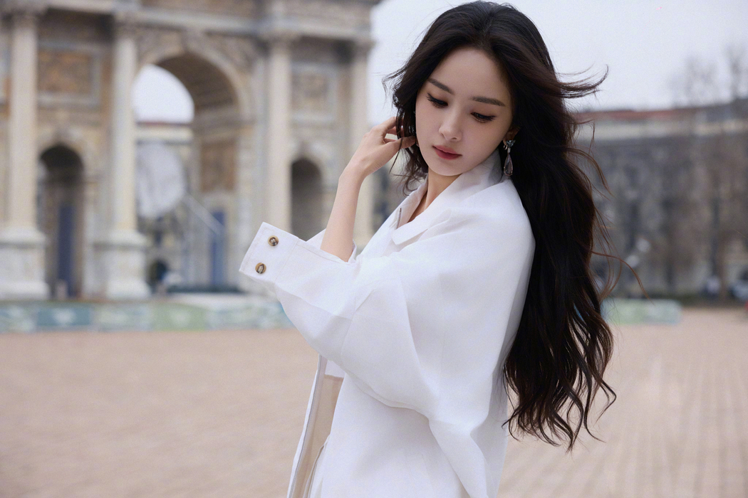 杨幂白色衣服清新唯美4K高清壁纸3840x2560免费下载