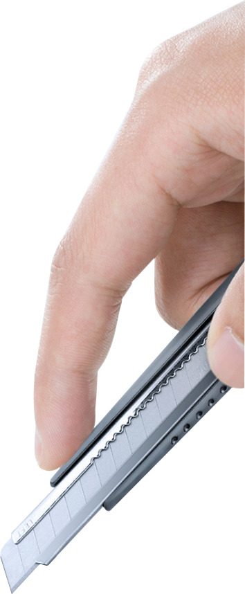 电商素材，手拿美工刀高清PNG透明免扣设计素材免费下载