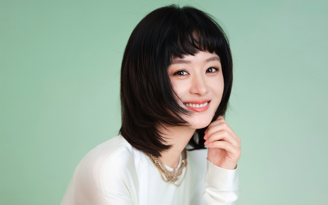 赵丽颖微笑清新背景4K高清壁纸3840x2400免费下载