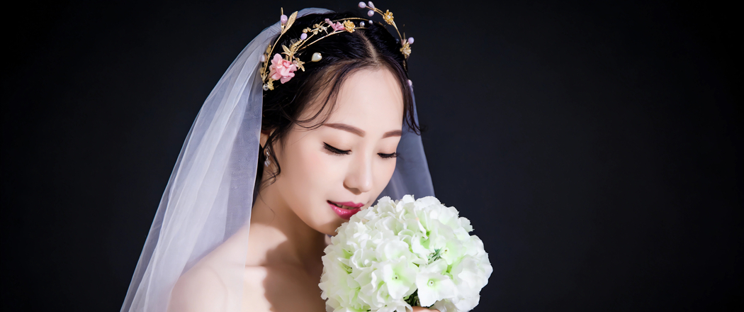 唯美新娘婚纱鲜花3440x1440带鱼屏4K高清壁纸免费下载 唯美新娘婚纱鲜花3440x1440带鱼屏4K高清壁纸免费下载