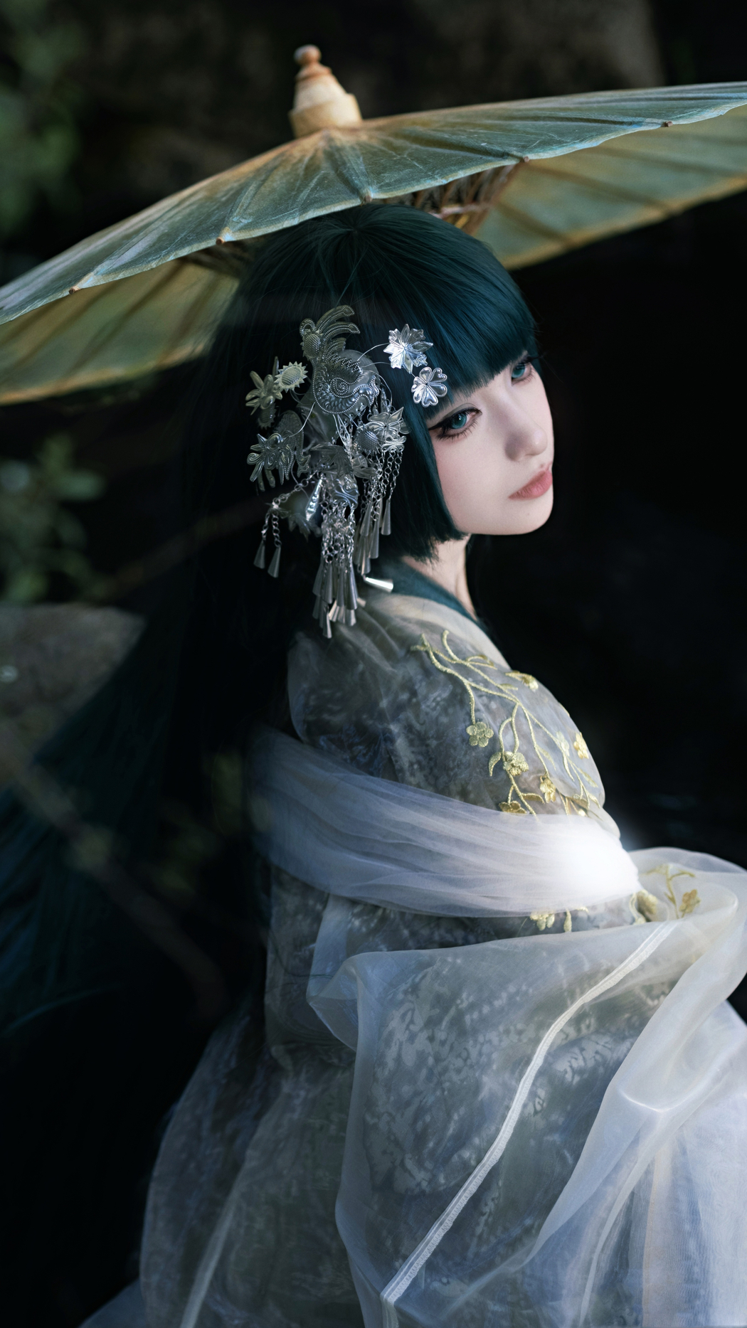 唯美古风美女侧脸 4K高清手机壁纸免费下载 唯美古风美女侧脸 4K高清手机壁纸免费下载