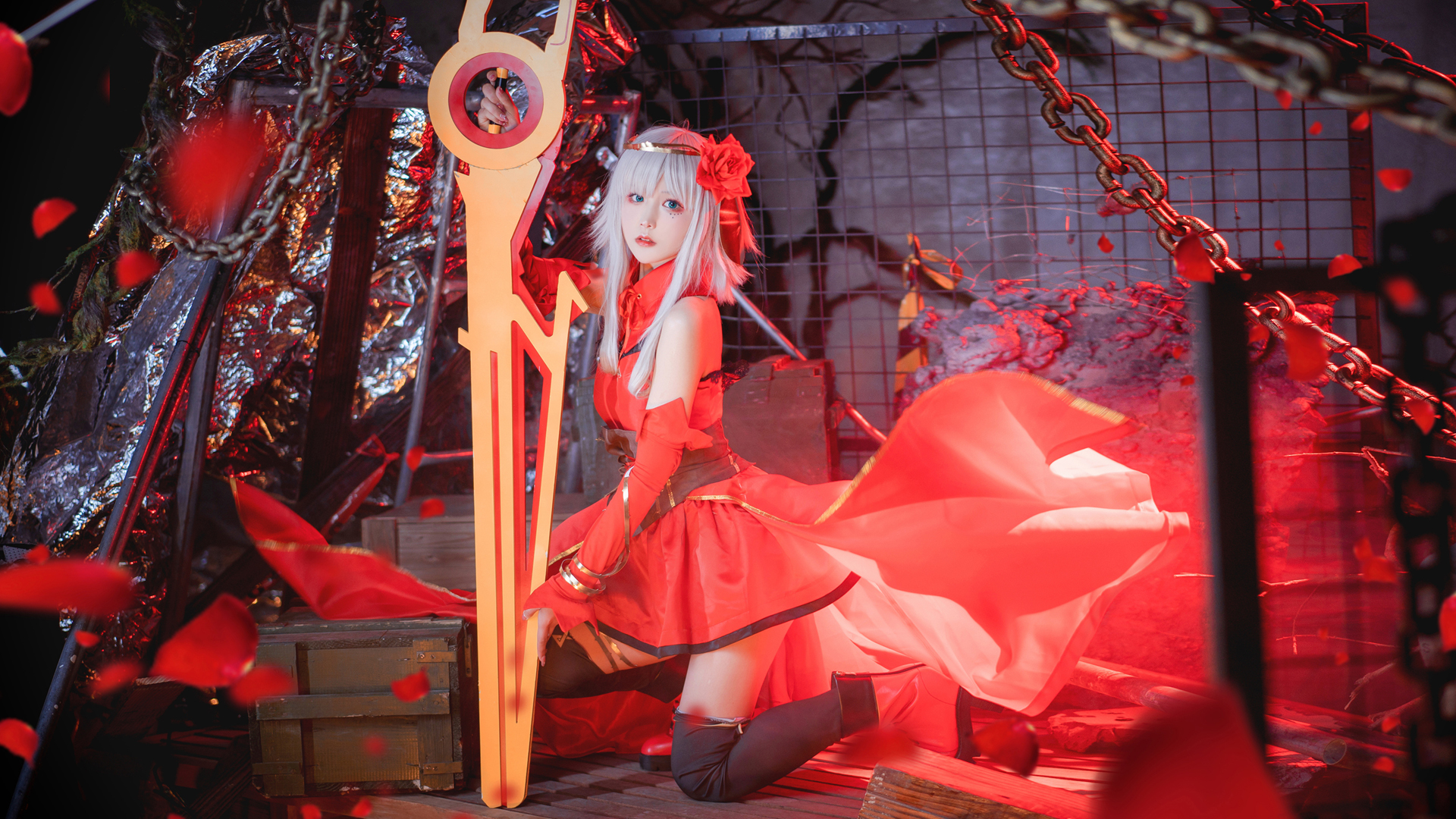 宿命回响Cosplay美女壁纸，红色裙子惊艳登场，免费电脑壁纸高清下载