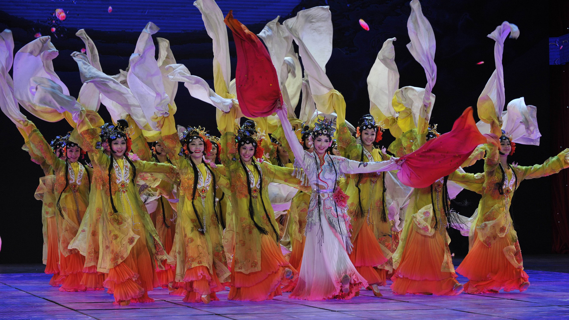 《百花争妍，央视2014春晚绝美舞蹈壁纸，高清美女桌面图片免费下载》
