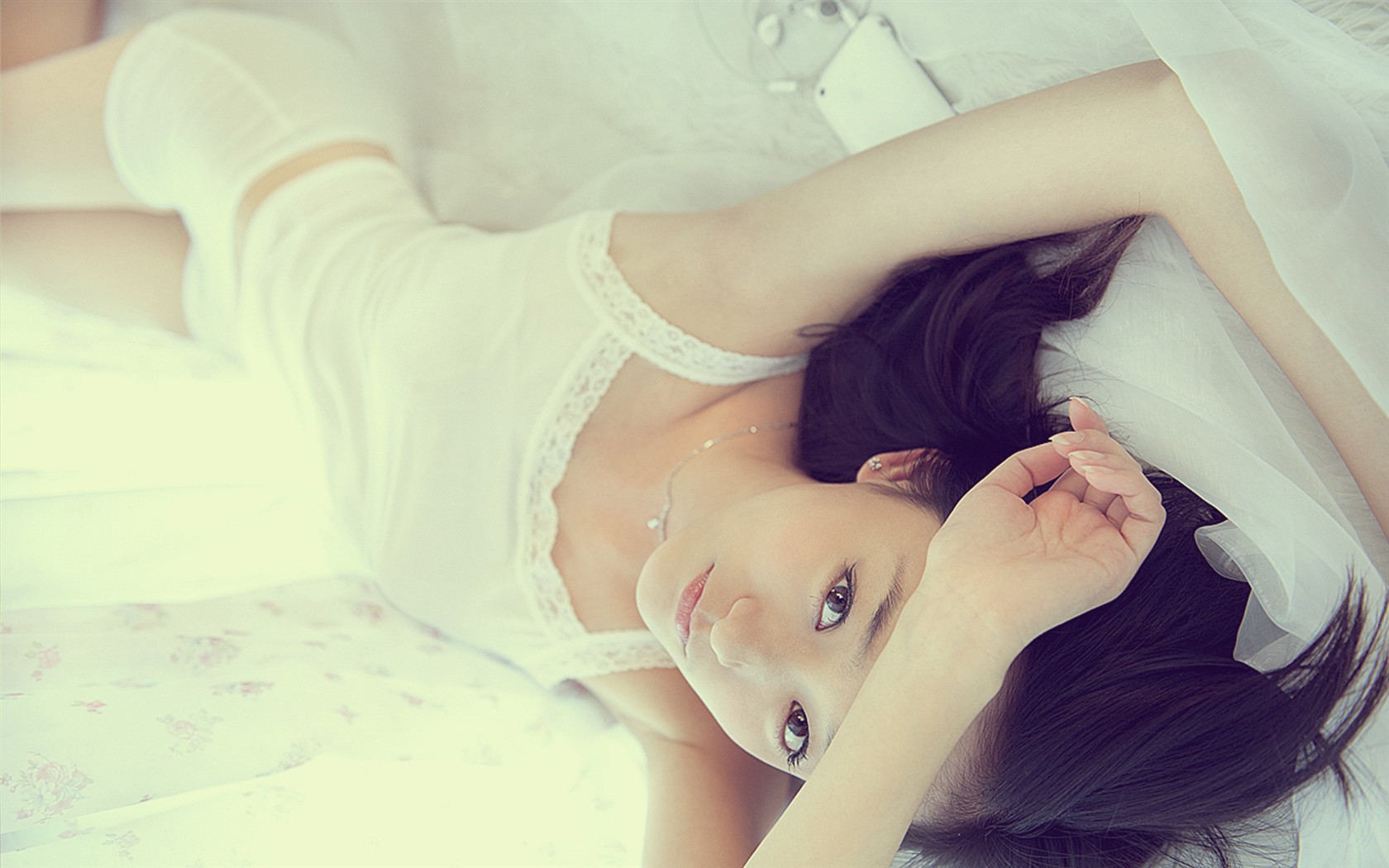 美女电脑桌面壁纸精选，免费高清下载，打造最给力桌面！