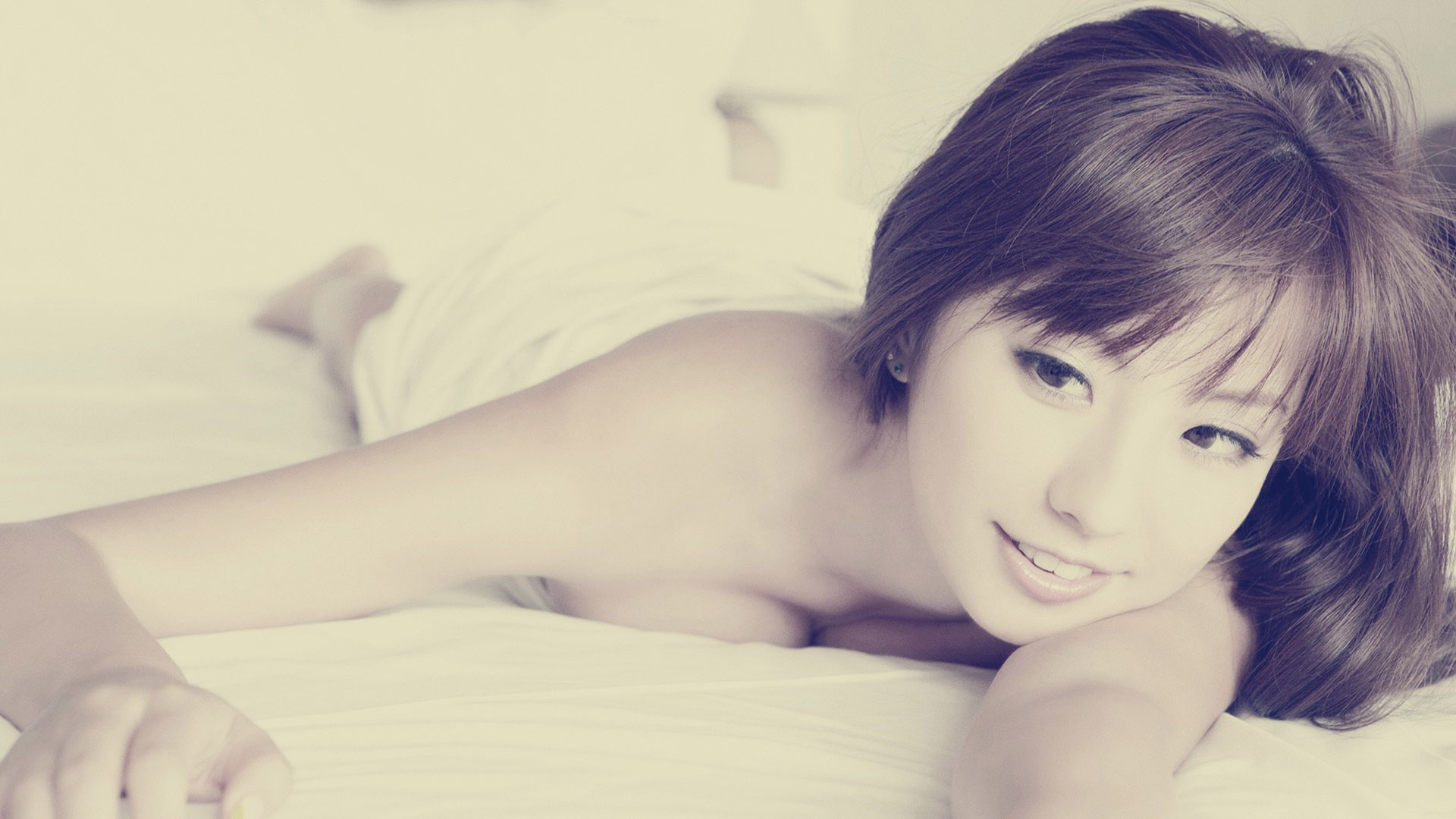 高清美女壁纸，免费宽屏电脑壁纸下载