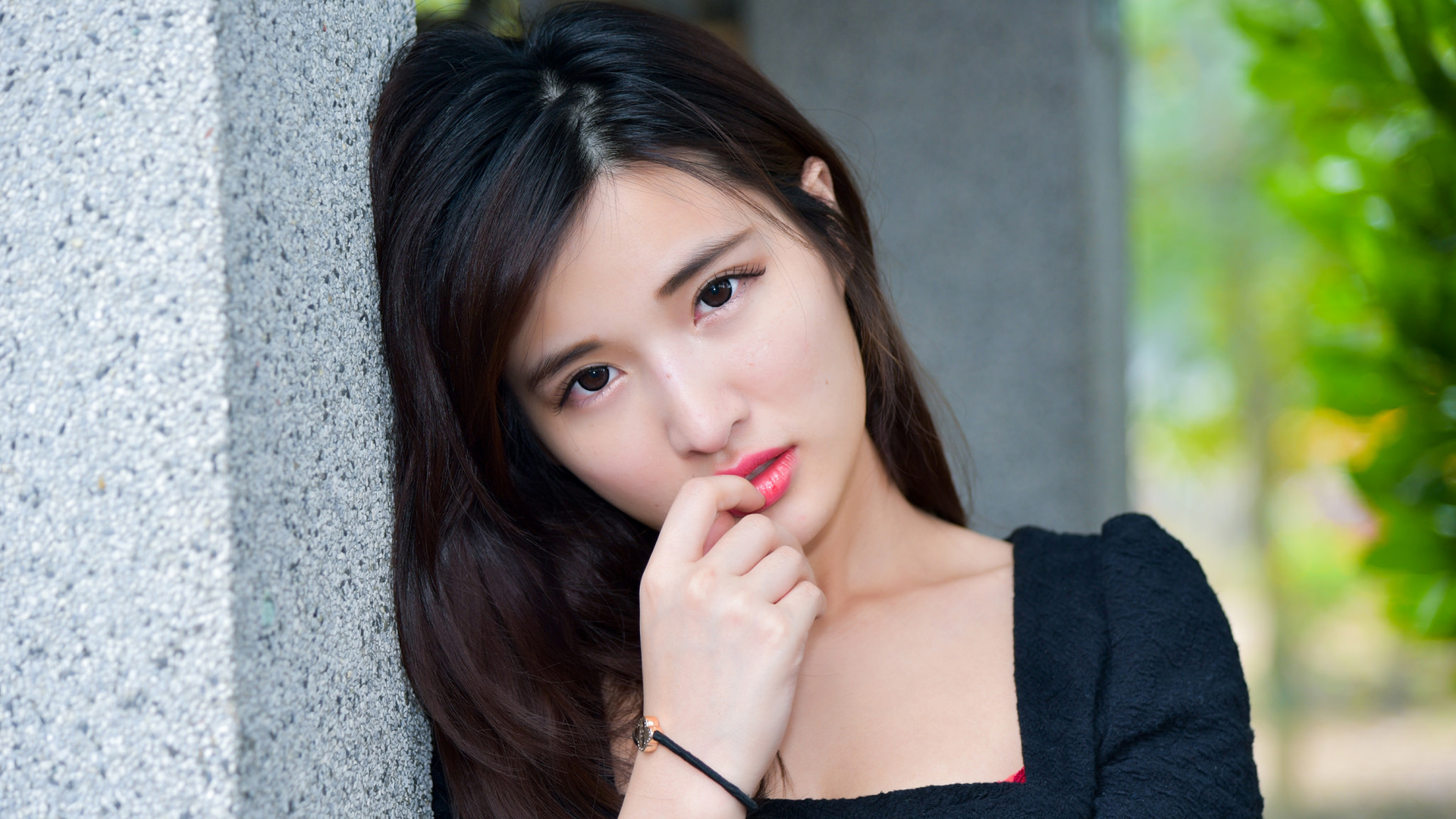 邻家女孩小唯桌面壁纸