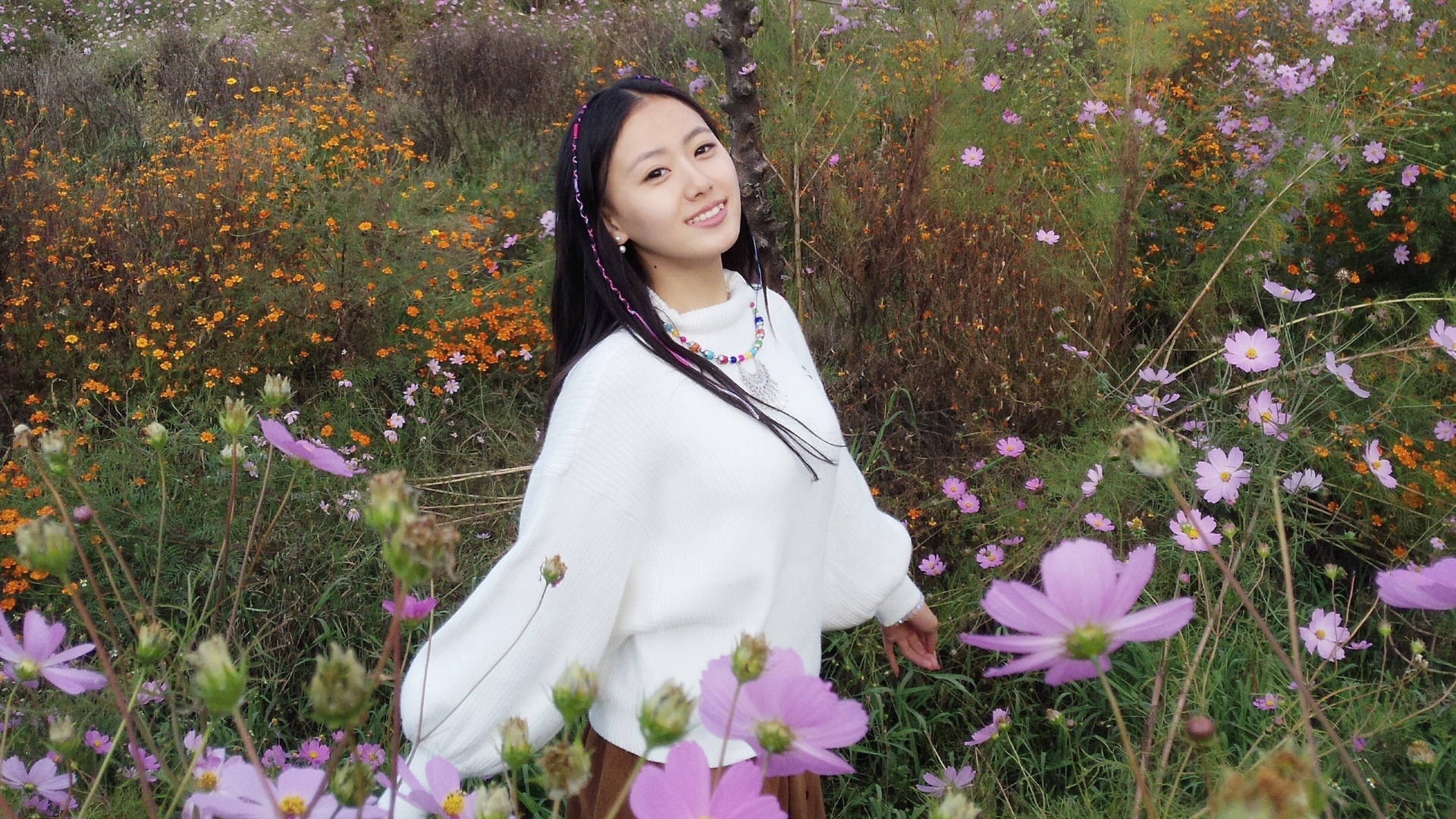 小清新美女壁纸，李嘉雯精选桌面背景，免费下载！