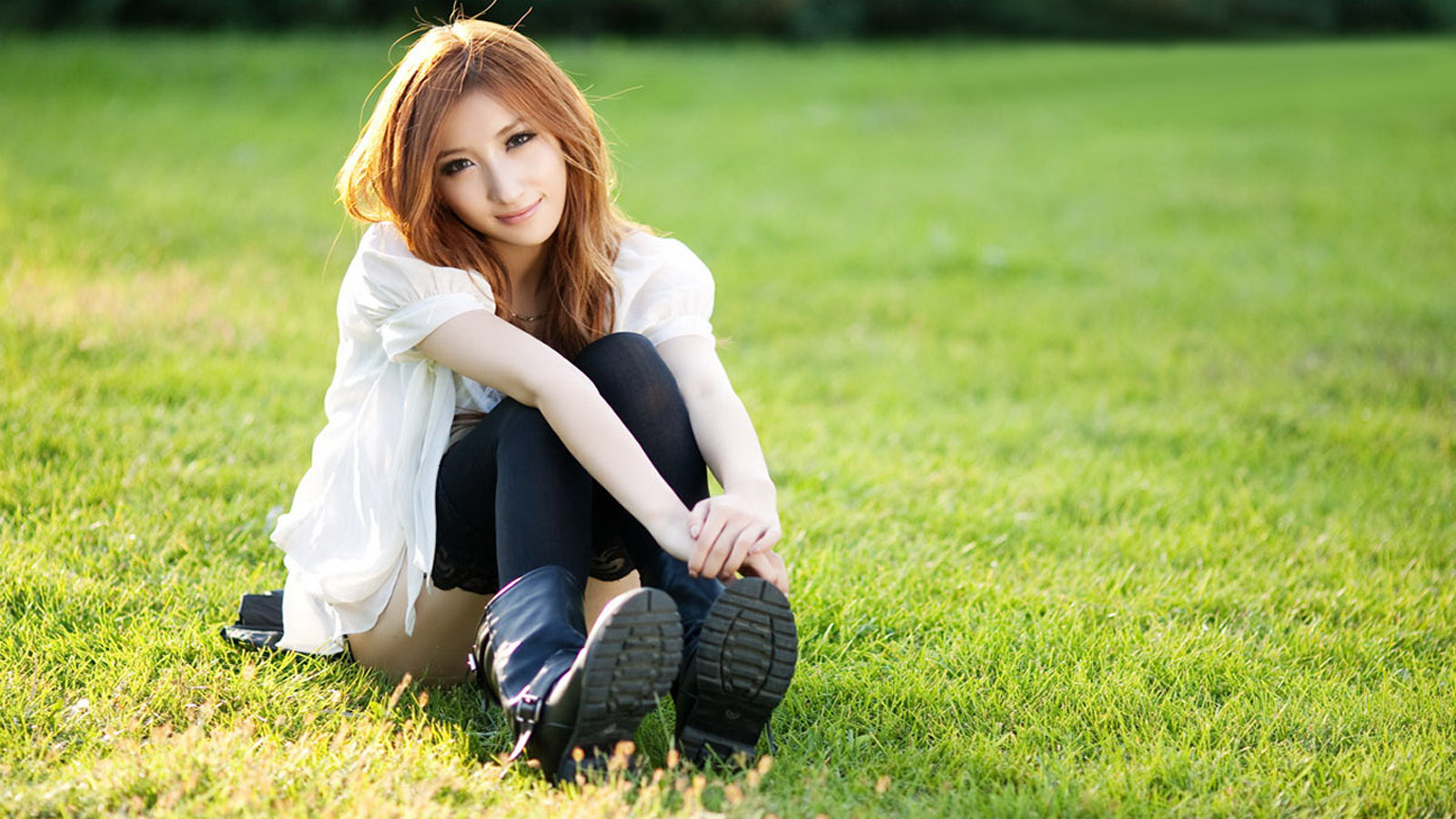 清纯美女壁纸，免费电脑桌面背景下载
