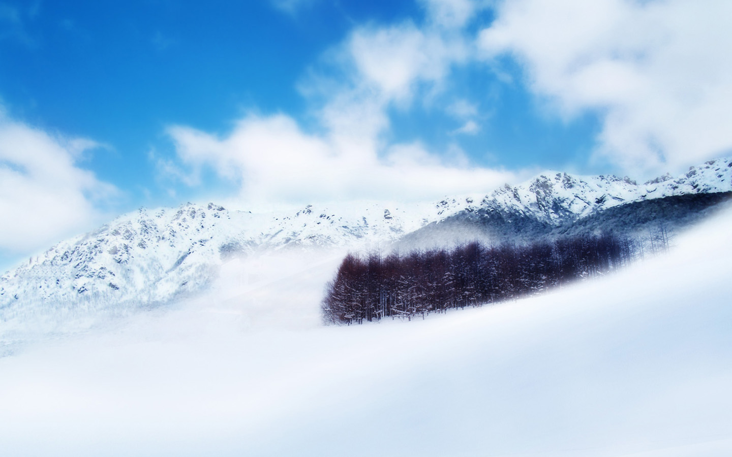 免费下载冬恋雪山电脑壁纸，绝美风景一网打尽！