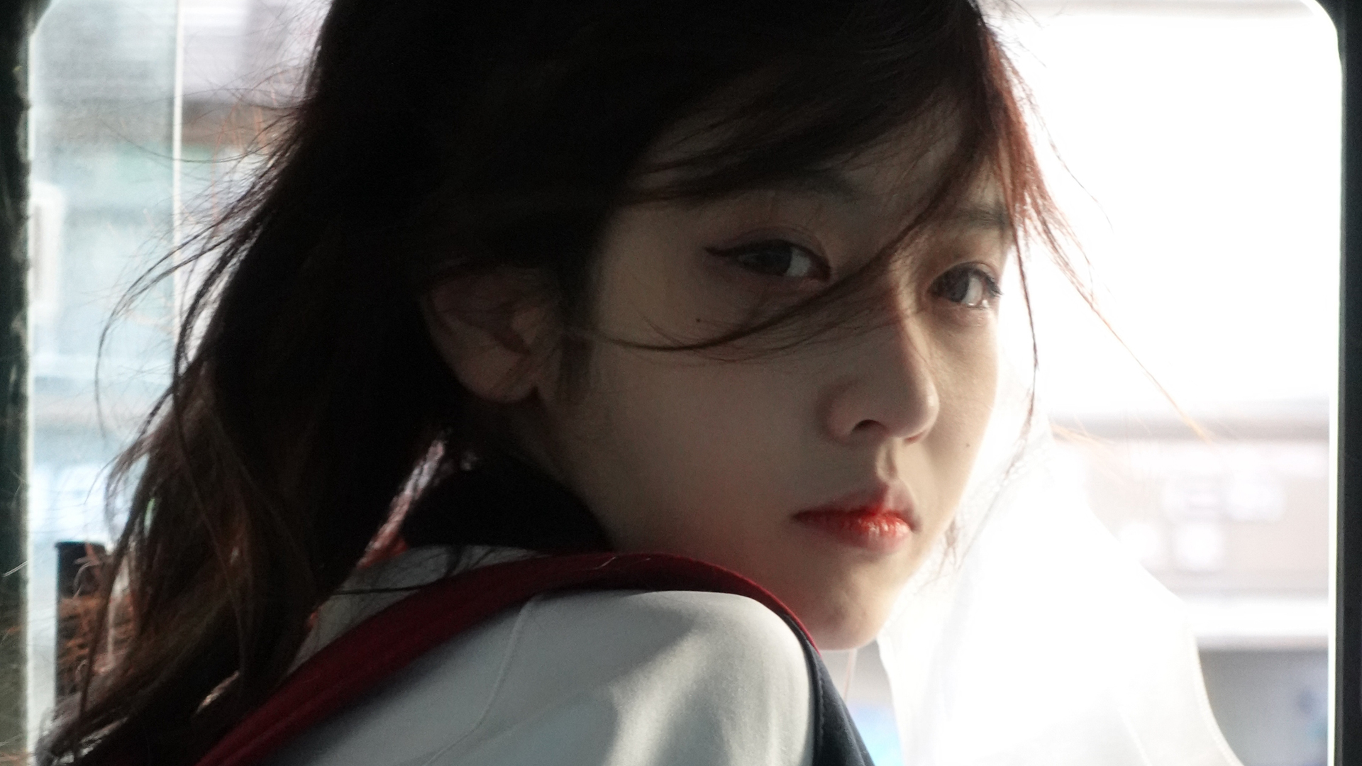 佘颖欣蛇姐高清美女壁纸，免费电脑版下载