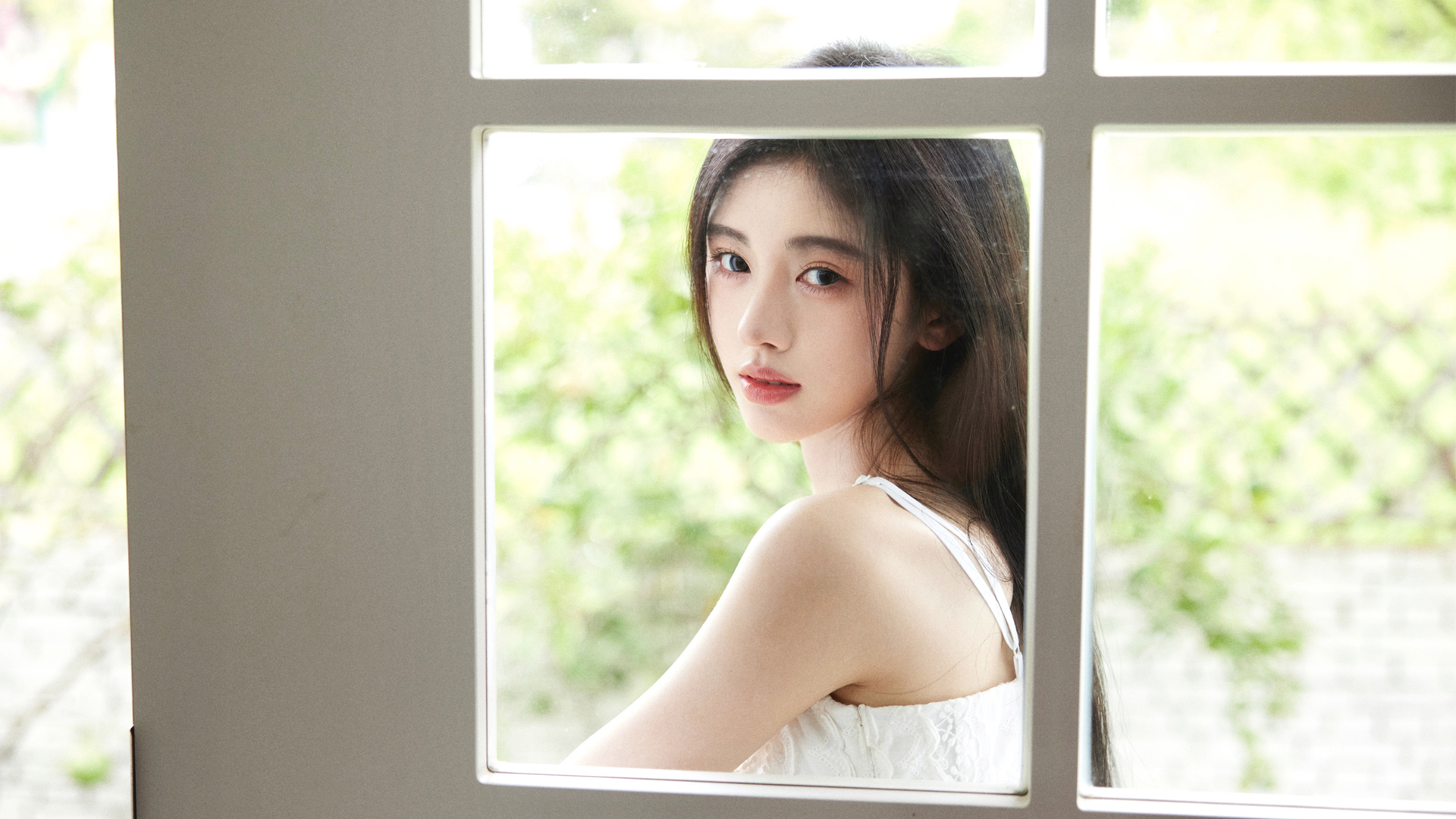 小清新美女之窗，鞠婧祎精选高清壁纸，免费电脑壁纸下载