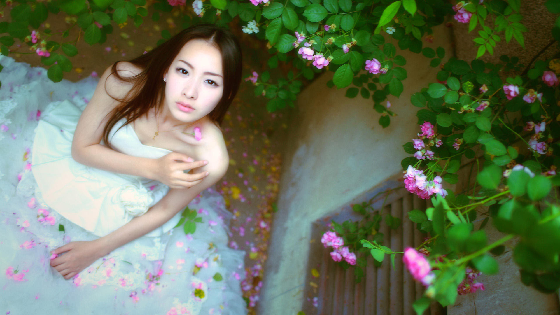 待嫁新娘绝美婚纱照，精选免费电脑桌面壁纸，一键下载美化桌面