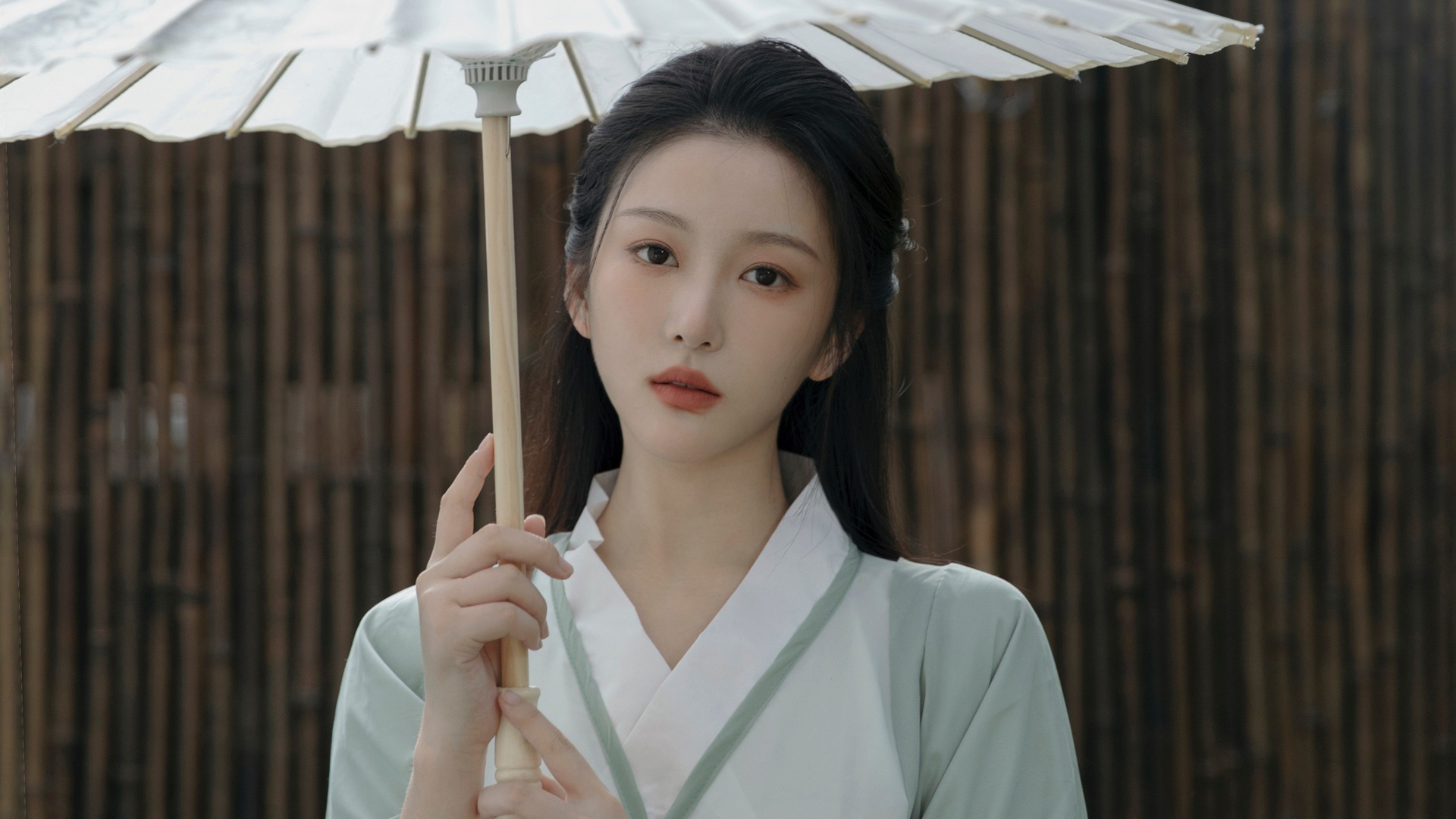 唯美古风曹婉瑾，清纯古装美女高清壁纸，免费电脑桌面背景下载