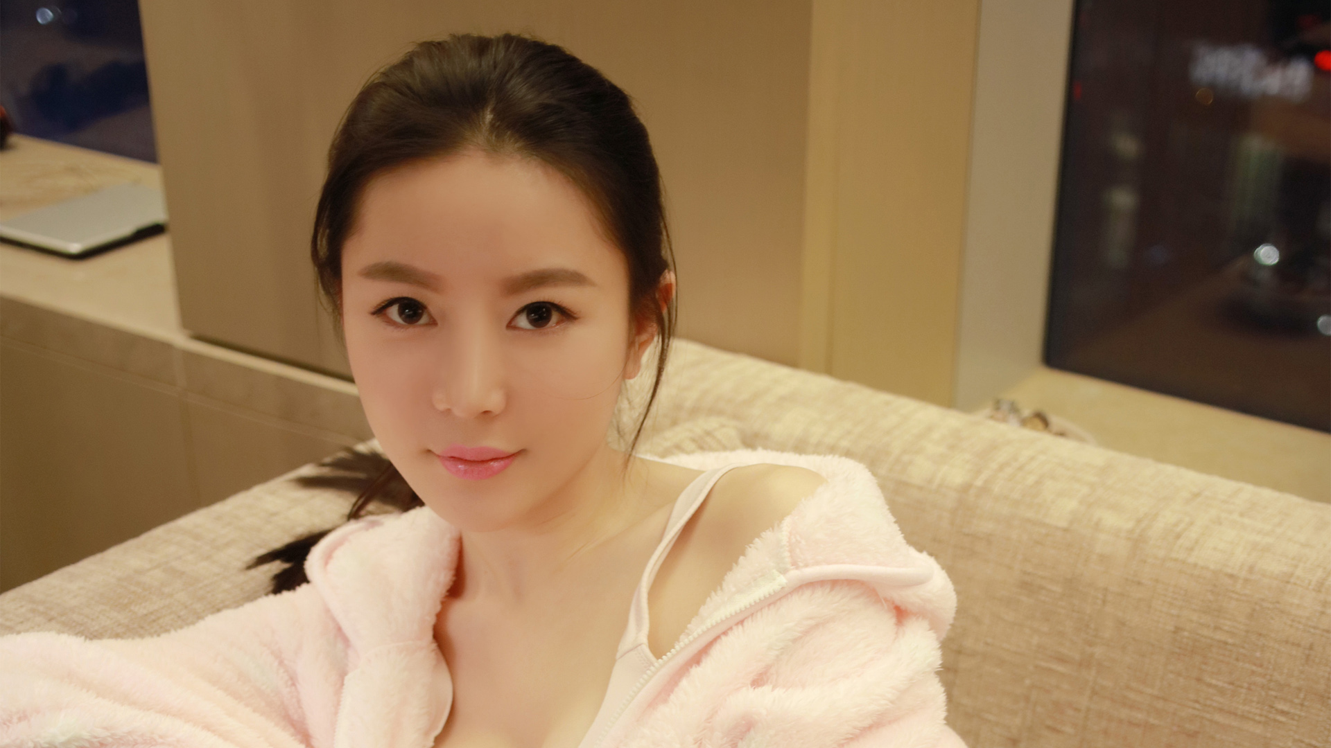 慕羽茜 美女模特 性感身材 桌面壁纸